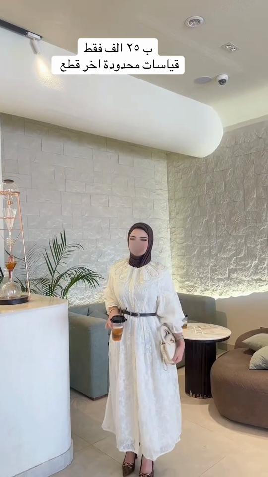 تخفيضات نهاية الموسم تفيد البنات المقبلات ع دوام الجامعة احسن ما تجهزون السوت ب٥٠ وفوك 🌚 #fypシ゚viral🖤tiktok☆♡🦋myvideo❤️❤️🥰🥰🥰f #اكسبلور_فولو_لايك_تعليق_متابعه🌹🦋 #عبايات_فخمة #اكسبلورexplore #سوتات_نسائية 

نص مكتوب في الصور:
- ب ٢٥ الف فقط قياسات محدودة اخر قطع