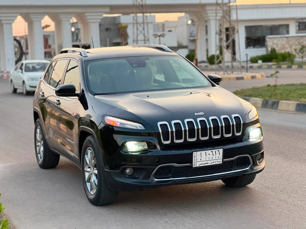 //سلام عليكم للبيع اعتذر عن الاقساط والوعده//
…جيب بسعر مناسب جداً… 118
السياره فول مواصفات 1/1 vip ⚔️ 
بنوراما🔱
شاشه تاب⚔️
داخل ملكي لونين🔝
كشنات خزن
تحكمات ستيرن🪙
اشاير بلمري📍
جنطه شفط
بصمة ابواب+ بصمة تشغيل
تشغيل عن بعد
ويل كب… وبعد بيها هواي مواصفات مايحتاج اذكرها…
كير/محرك/صدر/تايرات/كهربائيات/ كلهن شرط سياره حلوه وجاهزه ومال جناي ماناقصها شي تبريد ثلج❄️تدفئه نار
السياره بيها صبغ جاملغ وبنيد والباقي مكفول
(….رقم صلاح الدين شرط التحويل والغرامات…)
/مكان السياره صلاح الدين تكريت/
السعر مناسب جدا 118 للأستفسار ***********
