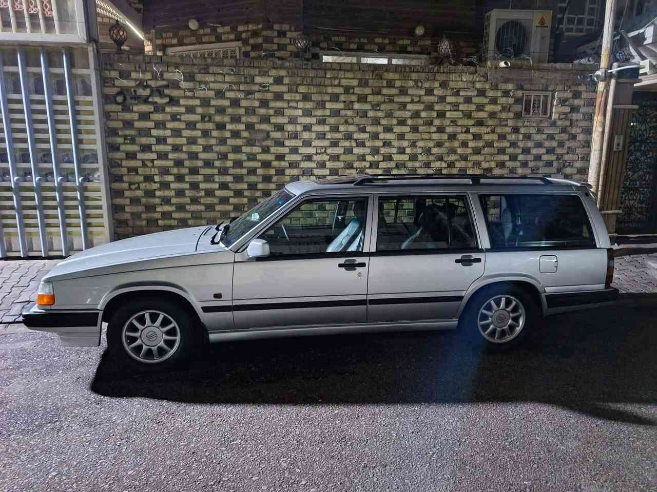 سلام عليكم فالفو جديده للبيع مديل ٩١ رقم بغداد دولي بسمي سنويه وهزه جديده مشروع وطني كفاله محرك كير حداديه تبريد دواخل كشنات جلد فول مواصفات سياره جديده سعر 95 مجال قليل غير متواجد ع الفيس اتصل ***********
