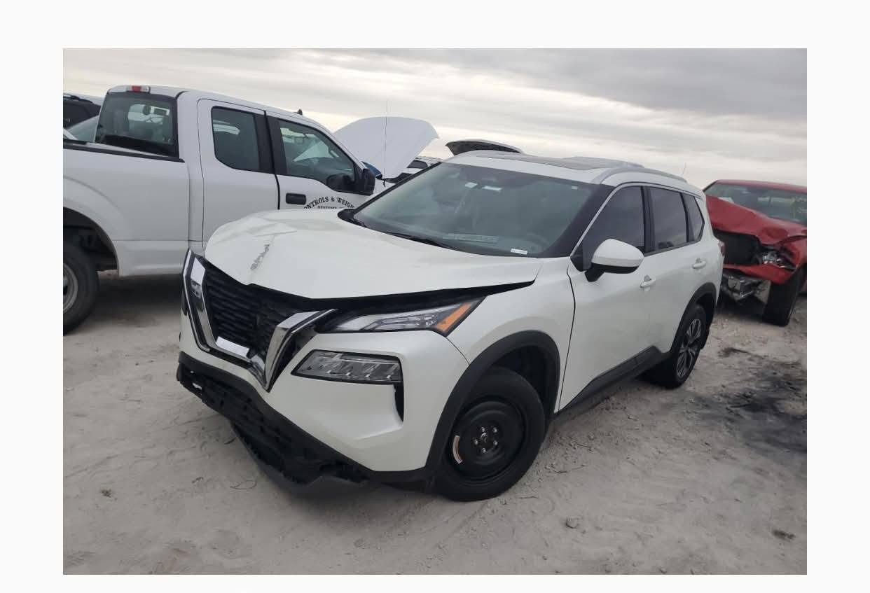 Nissan Rogue sv plus 2023
1.5 VC-Turbo 3 cylinder 

نيسان روگ 
السيارة sv plus
بانوراما
داخل جلد ملكي لونين
كوشنات هيتر
٣ انظمة قيادة
گير شفتات ستيرن
السيارة كلش نظيفة بحالة الشركة 
حادثها خفيف جدا فقط بونيت صبغ.
شرط دعاميات ولايتات بلاد.
السعر180ورقة ومجال 
***********.
