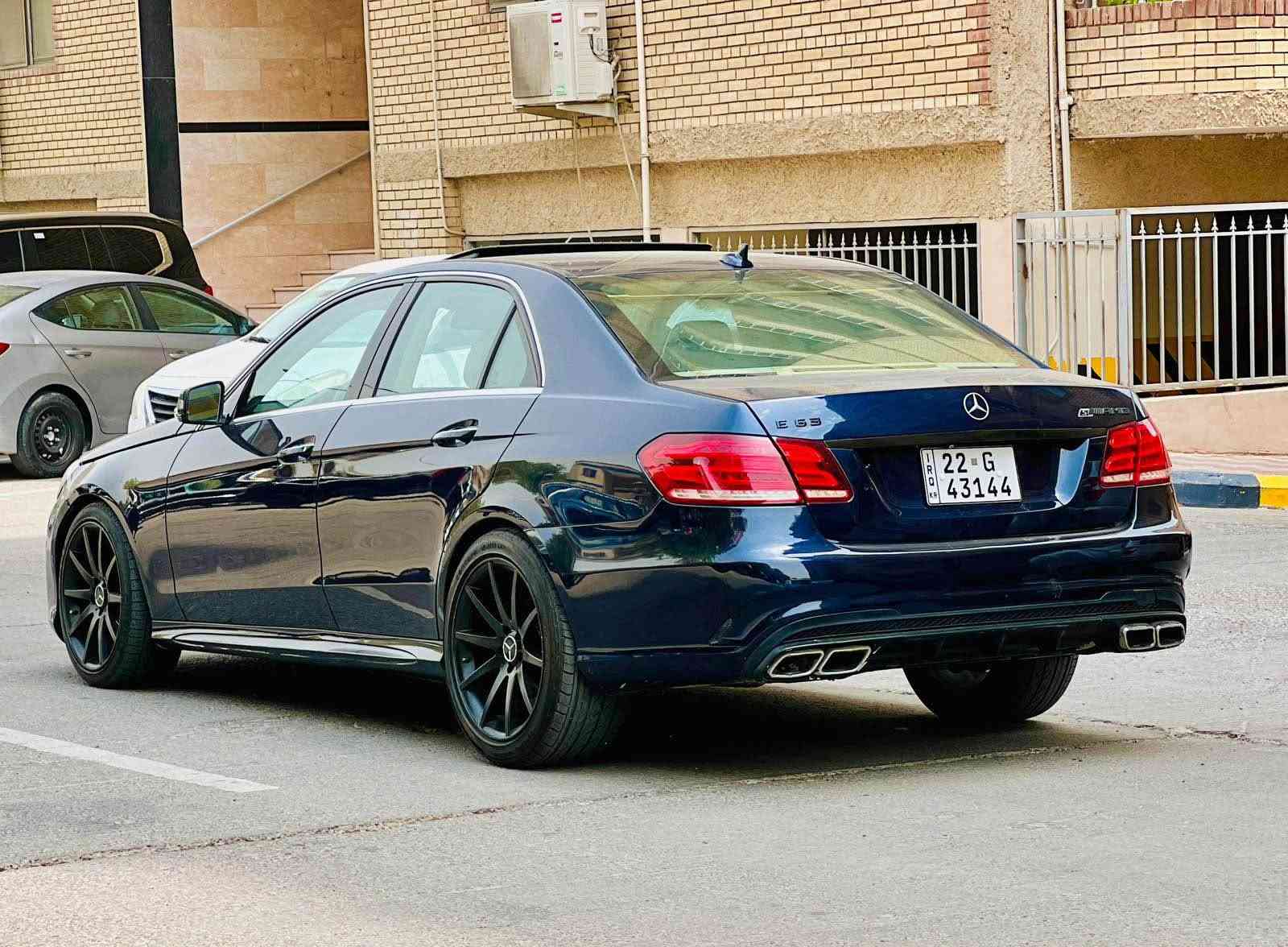 السلام عليكم 
☎️ ***********
السعر (180) ورقه 
للبيع مرسيدس E350 موديل 2016 فول 1/1 اعلى مواصفات 
محرك 6سلندر تو يل 
وارد امريكي حادثه بسيط طخه بالايت عكسدالسايق وهنا انشخط باب خلفي وصبغته ابيعك 3قطع بدون دواخل او شاصي  لون نيلي وكت كامل E63 AMG
جاهزه بدون اي نقص وترايه مال سياره جديده ماشيه 115 الف رقم جديد وهزه جديده وسنويه ل31
مكانه بغداد اليرموك 4شوارع بغداد, العراق

نص مكتوب في الصور:
- 37978307