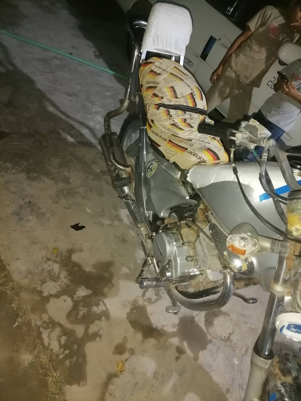 دايلم للبيع محرك ناعم بس بيه خيط دخان قليل جداً السعر 350 وبيه مجال قليل الاتصال ***********
