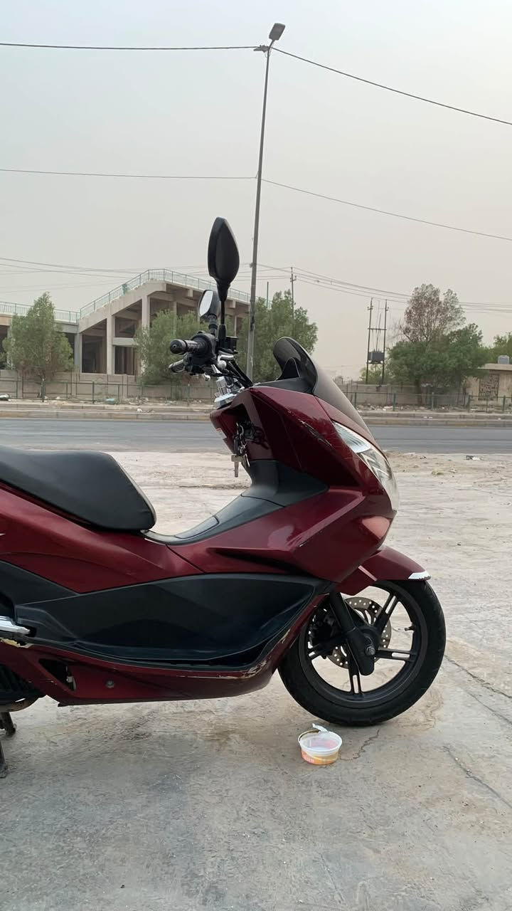 سلام عليكم.... 
دراجة  (PCX)(جيل الثاني) للبيع
دراجة شلعه معدل كهربائيات كلهه شغاله 
دراجة جديده بلاديه 
أي نقص مابيهة
جيب فيتر وتعال افحص
العنوان بغداد الاستفسار الاتصال على الرقم 
***********
