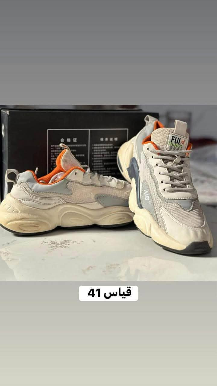 احذيه باله
سعر القطعه ١٠ الف فقط 
التوصيل لجميع محافظات العراق 5الف 
واتساب ***********

نص مكتوب في الصور:
- قياس 40
- قياس 42
- قیاس 41
- قياس 41