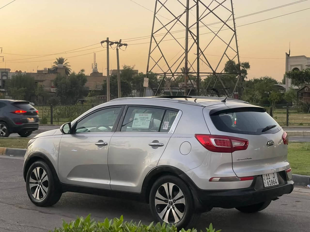 كيا سبورتج kia sportage
(السيارة فووووول مواصفات)

وارد خليجي موديل 2011 

بدون حادث ( فقط مرشوشة صبغ صفحة السايق والبنيد اثر جراد بسيط وعندي صور قبل الصبغ)

-فتحة (بانوراما)

-اشاير بالمري

-تحكم ستيرن

-كشن كهرباء

-داخل برتقالي واسود

-كشنات جلد

-حساسات دعامية 

-كاميرا امامية

-شاشة

-ويل كب 

-السيارة ماشية 103 فقط

-السيارة ب اسمي (هزة جديدية وسنوية جديدة)

مكاني بغداد الشعلة

‭***********‬
