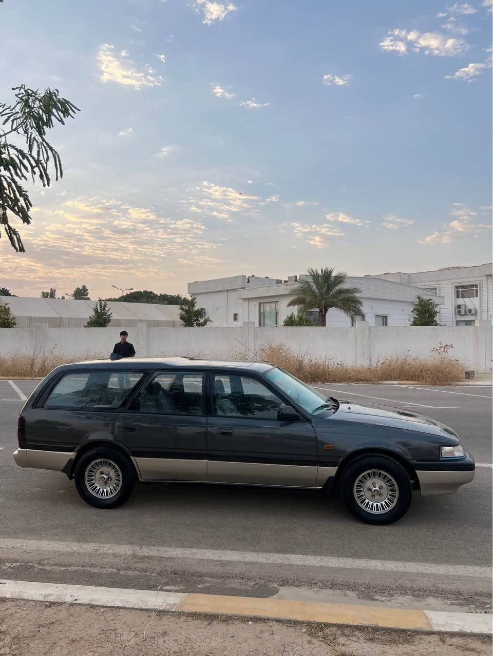 مازدا هةشتو بةخ موديلي ١٩٩٢ تةبريتي ساردو گةرمي بةشةرت بةياني بيكة بةناوي خوتةوة مةشروع وةتةنية  تةحويلة جركةي تيانية تايةو ويلي سوپةر لوكة تازة بةستراوة گيرومةكينةو كارةباي دةعمو ليدراوي بةشةرت سةيارةكة زور. پاكة ٢٥٠ مةسفرةفي نية كامل مةسرةف كراوة سعري٣٧ كةمي مةجالي تياية گورينةوةش ئةكةين *********** كالار, السليمانية
