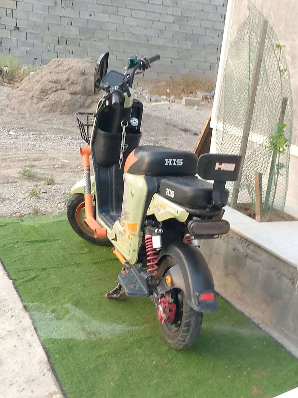 سلام عليكم دراجه شحن لل بيع H900 اي نقص مابيهه الكهرباءيات كلهه شغاله بطاريات خير من الله شلعه خير من السعر 450 وبيعه مجال قليل قليل جدا الله مكاني ديالى بعقوبه حي المعلمين رقمي بي بس وتساب ***********
