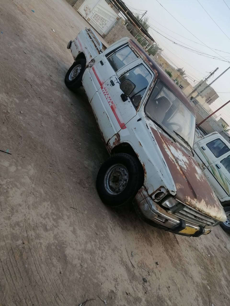سلام عليكم بيكم تيوتا موديل ١٩٨٧ للبيع سياره مكفوله من الضربه وتبديل مكينه وكير واكسن مكفولات مكانه ناصريه قضاء الدوايه ***********
