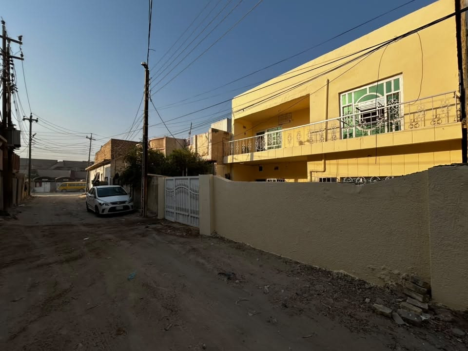 بيت للبيع طابو صرف
مساحه200متر 3غرف نوم واستقبال وهول ومطبخ ومجاميع صحيات وطارمه بيت طابقين  

حله _حي السلام قرب شارع ام البنين(ع)

بيت فارغ استلام مباشر

منطقه هادئه وحلوه 

الاستفسار على 

واتس ***********

او الاتصال على الرقم

***********
