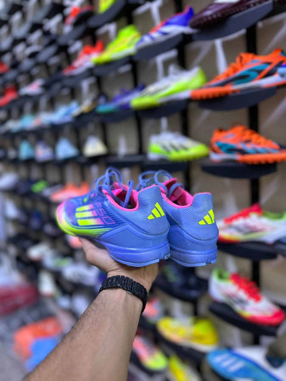 F50✨🔥
باله اصلي فول نضافه درجه اولى 
قياس 45 وثلث
طول القدم 29cm
واتساب ***********
