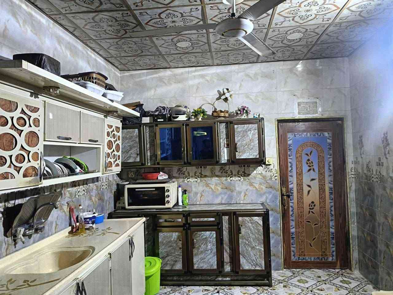 السلام عليكم
دار 150 متر للبيع يحتوي على غرفتين او صاله او مطبخ وستقبال او صحيات داخليه او خارجيه الاساس صب السكف صب البناء فرمستون السطح جاهز السعر 39 او بي مجال العنوان شارع المطار القديم مقابيل عياده الكوثر الطبيه 

***********

***********
