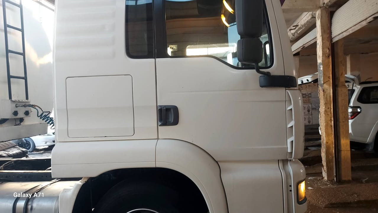 🚛 إعلان بيع سيارة صهريج (مان) بحالة ممتازة ومكفولة 🚛
 النوع: مان (MAN) - سنكل خلفي.
 الحمولة: حمولة عالية (طوناج).
 المواصفات: بويلر مغلف + نظام GBS.
 الوضعية القانونية: رقم إنكليزي (باسم صاحب السيارة مباشرة) 🧾.
 الضمان: السيارة مكفولة من كل نقص وجاهزة للعمل فواً.
📞 للتواصل والاستفسار (اتصال مباشر): ***********
💬 للتواصل عبر الواتساب (تراسل فوري): ***********
