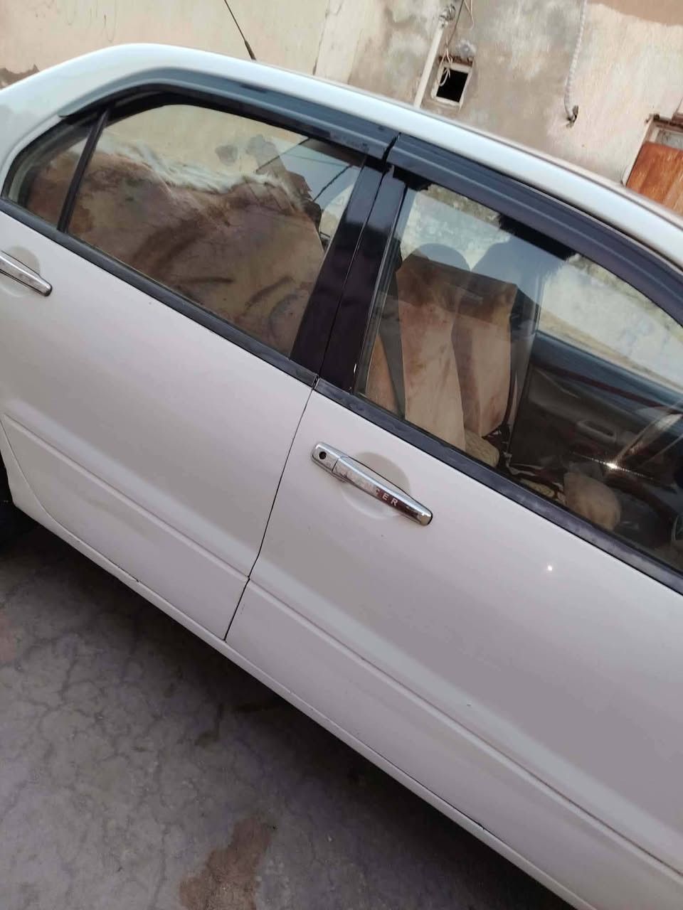 سلام عليكم لانسر البيع. 2010سيارة خير من الله ديالى شهربان السعر 80/***********
