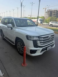لاندكروز بريم • ٢٠٢٤ • ماشي ١٧٠٠٠