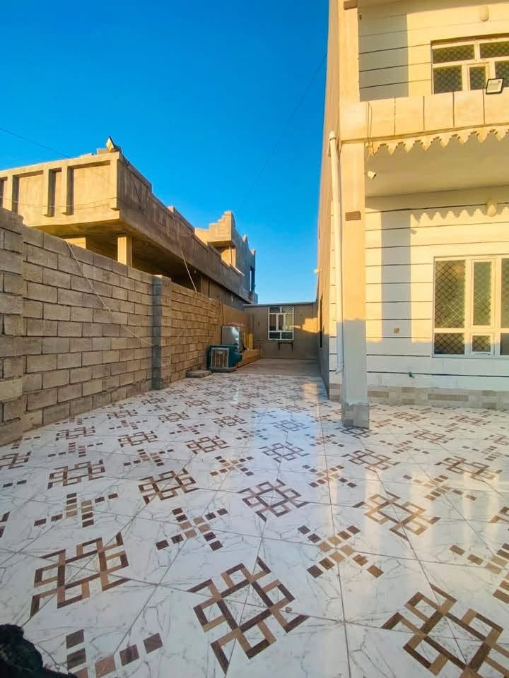 ٦٠٠م • ٣ غرف • بناء حديث