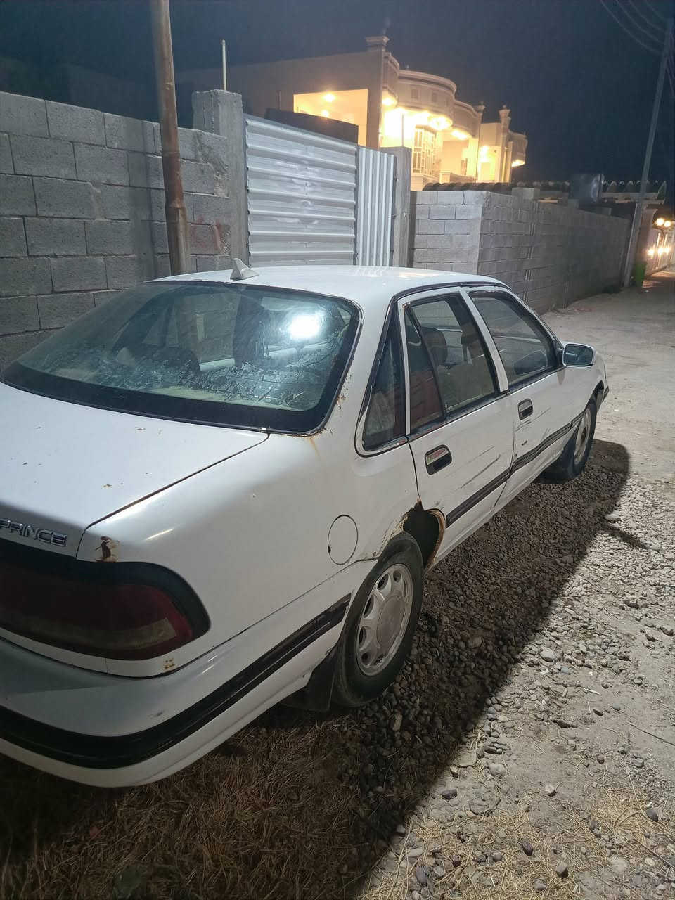 السلام عليكم برنس موديل ٩٥ للبيع السياره شغاله وجاهزه من كل شي التبريد اكو بي ليك رقم انبار باسمي رقم جديد ما ناقصه شي بسعر مناسب متوازي على البيع خابر وادلل المكان  الرمادي الزراعه باقي التفاصيل اتصل 
***********
