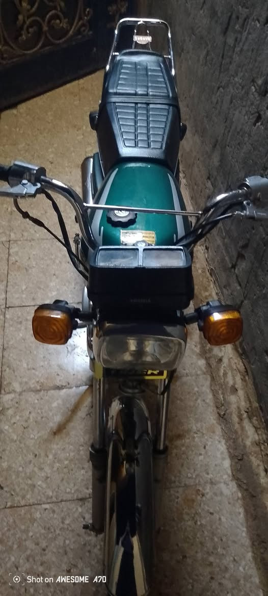 اربعه كير • كهربائيات شغالة • تايرات جديده