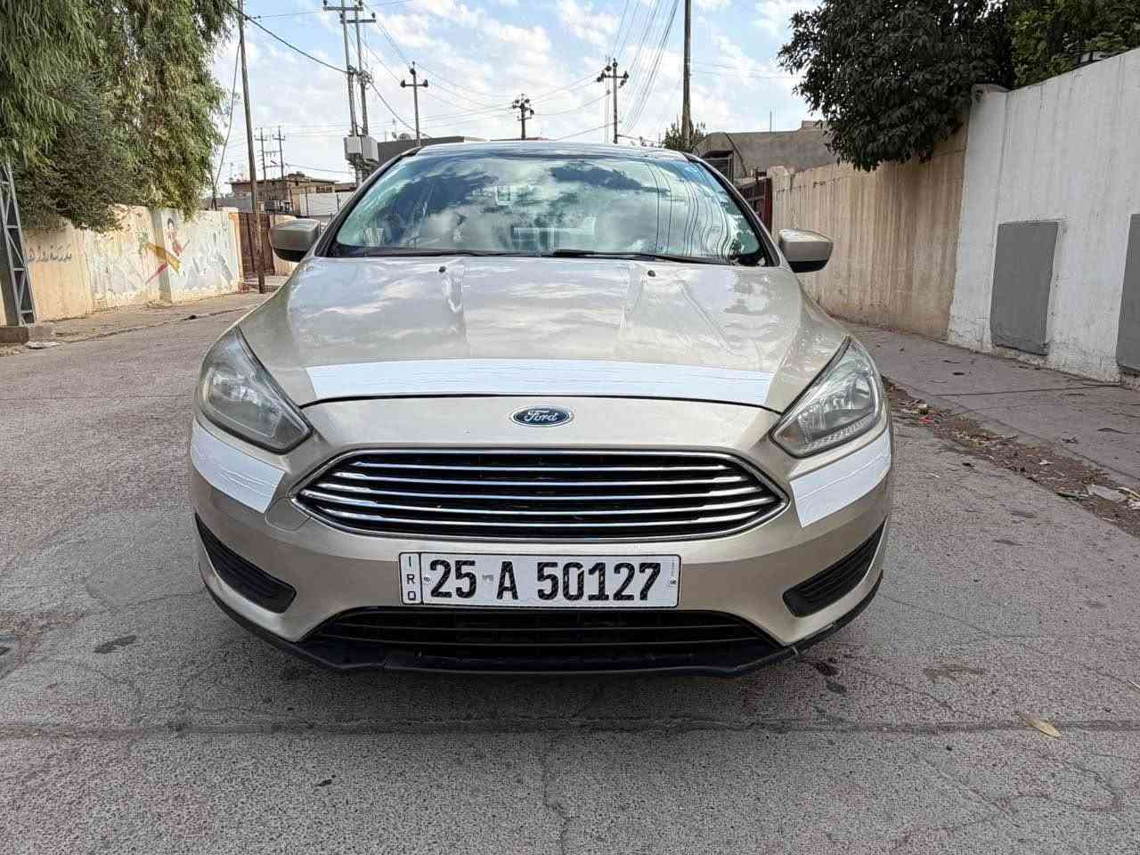 فورد فوكس وأرد أمريكي موديل 2018 مواصفات SE محرك 20 بدون تيربو كير محرك مكفول لون ذهبي حادث السيارة قطع واحد بونيد فقط بدون دواخل بدون ايرباك مواصفات السيارة معروفة 
جامات كهربائ 
تحديد سرعة 
دبل شاشة
شاشة كاميرا 
ويل كروم 
داخل اصفر
تبريد ثلج
تايرات جديد 
صدر جديد 
باتري جديد
سنوية جديد كركوك مشروع وطني شرط تحويل
دفتر بانزين بيها مكان السيارة كركوك
سعر البيع (75$) بي مجال لطيبين
***********
*********** كركوك, العراق
