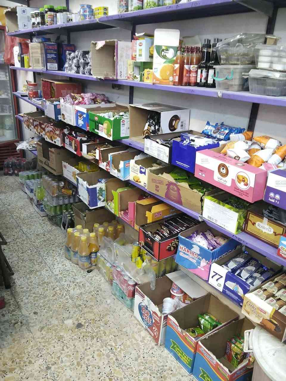 سلام عليكم اسواق للبيع "حي الوفاء"
شارع عشرين مقابل الجزيرة
رقم صاحب المحل ***********
المحل مكون من 
4برادات
2مجمدات
سبلت
منضومة كامرات 
رفوف حديد جهتين من المحل
مبردة كبيرة
ميز سفينة وسطي
