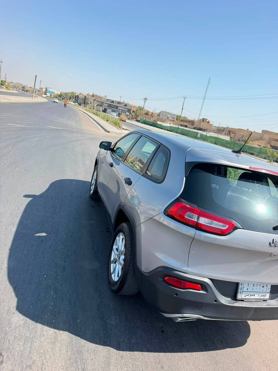 جيب بزون 2017 وارد امريكي 

حادث جدا بسيط 
سيارة نضيفة وجاهزة من كلشي 
ماشية 158 الف 

السعر 115 بي مجال بسيط 
العنوان البصرة ياسين خريبط 

***********
