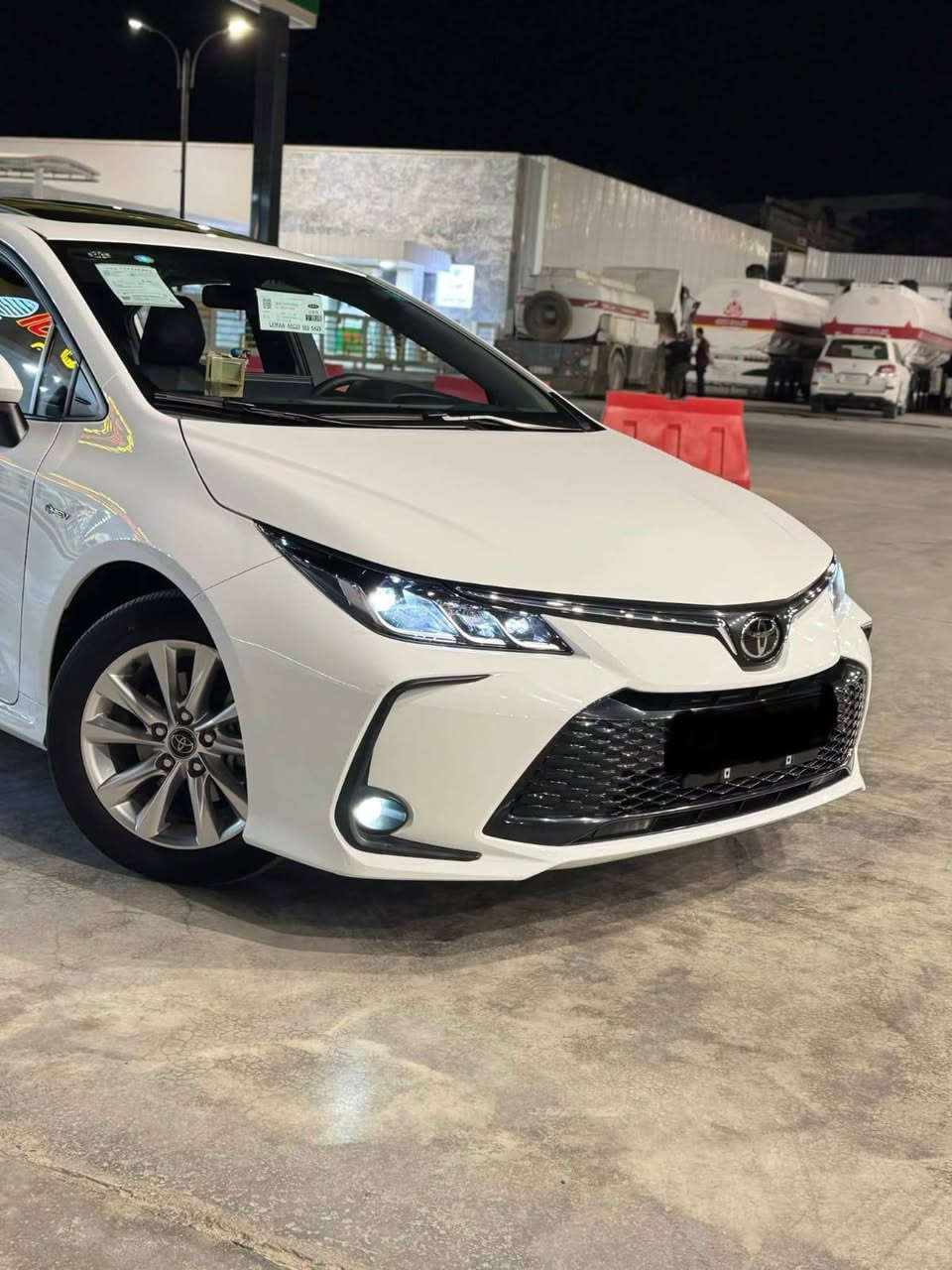 🚗 Toyota Corolla 2025
سيارة ما تحتاج تعريف… اعتمادية تويوتا، اقتصادية بالاستخدام ومطلوبة بالسوق.

✨ المواصفات:

✅ محرك 4 سلندر 1800 CC

✅ LED نهاري

✅ عدسات زنون

✅ فتحة سقف

✅ إشارات بالمرايا الجانبية

✅ كاميرا خلفية

✅ شاشة وسطية تدعم Apple CarPlay & Android Auto

✅ تحكمات ستيرن

✅ مثبت سرعة

✅ تبريد ممتاز

✅ مقصورة مريحة وعملية

✅ ماشي 11000

🔥 كورولا 2025… سيارة تشتريها وأنت مرتاح من ناحية الاعتمادية وإعادة البيع.

مكان كركوك او بغداد 

*********** واتساب او اتصال

