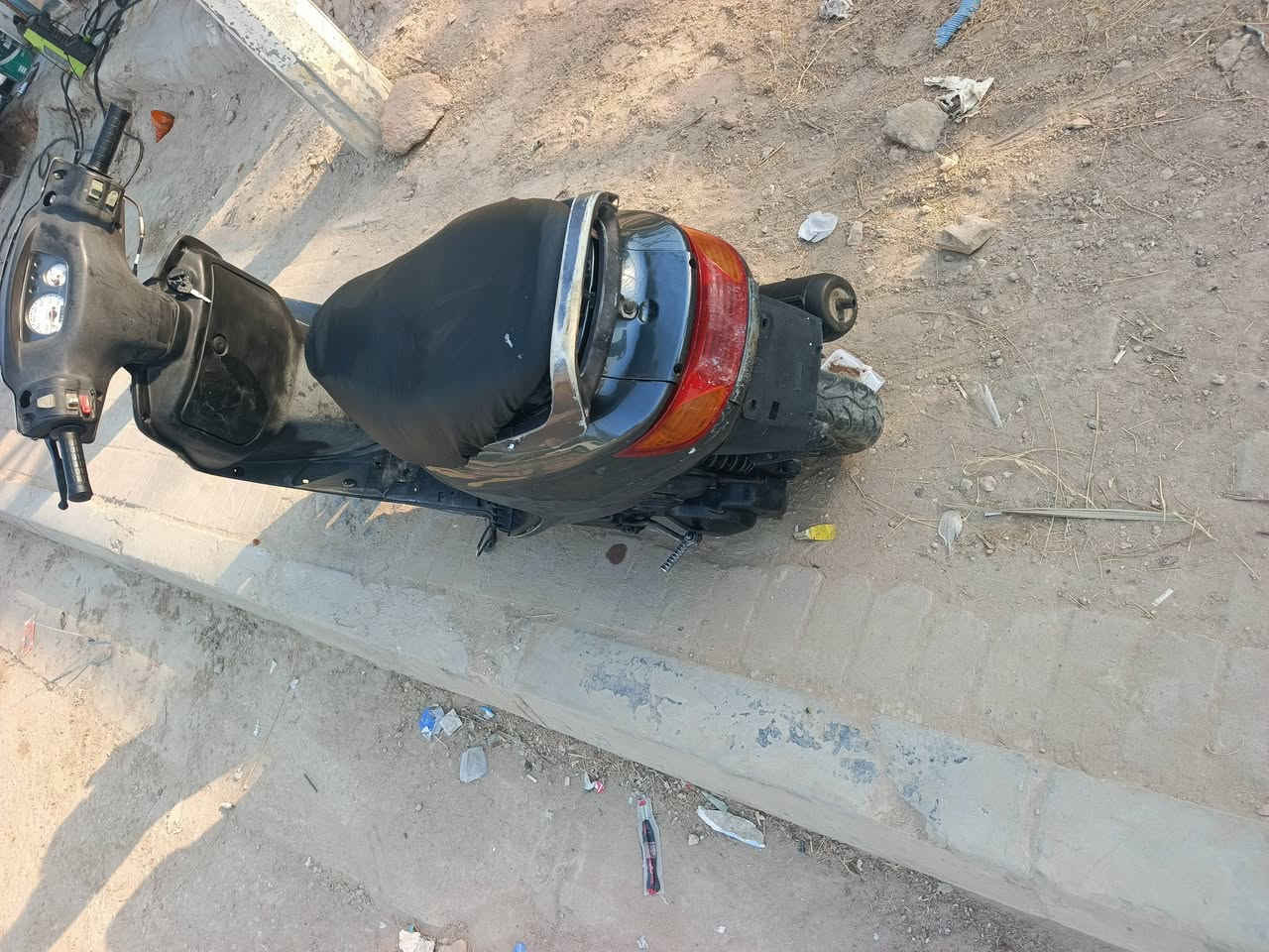 سلام عليكم دراجه لبيع نضيفه كهربيت شغاله نكره سلف مكنه نعمه مكان كوفه السعر ٣٠٠وبيه مجال رقم الهاتف ***********
