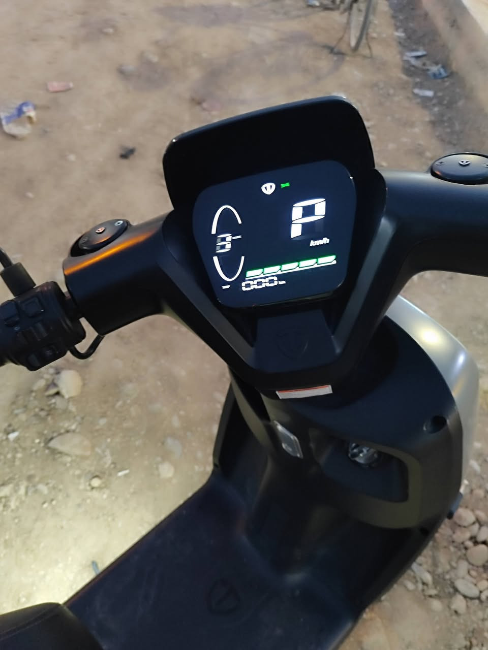 تالج ابو عيون
كلو وضع شركة ما مبدل بي شعرة 
750 وبي مجال للشراي 
واتساب ***********
