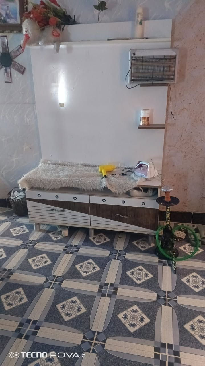 سلام عليكم 
متاح غرفتين أخشاب تركي 
غرفة حمرة بيها جرابي اثنين 
سعرهن اثنينهن 600
***********
