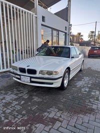 بي ام دبليو 740i • ٢٠٠٠ • سماوة