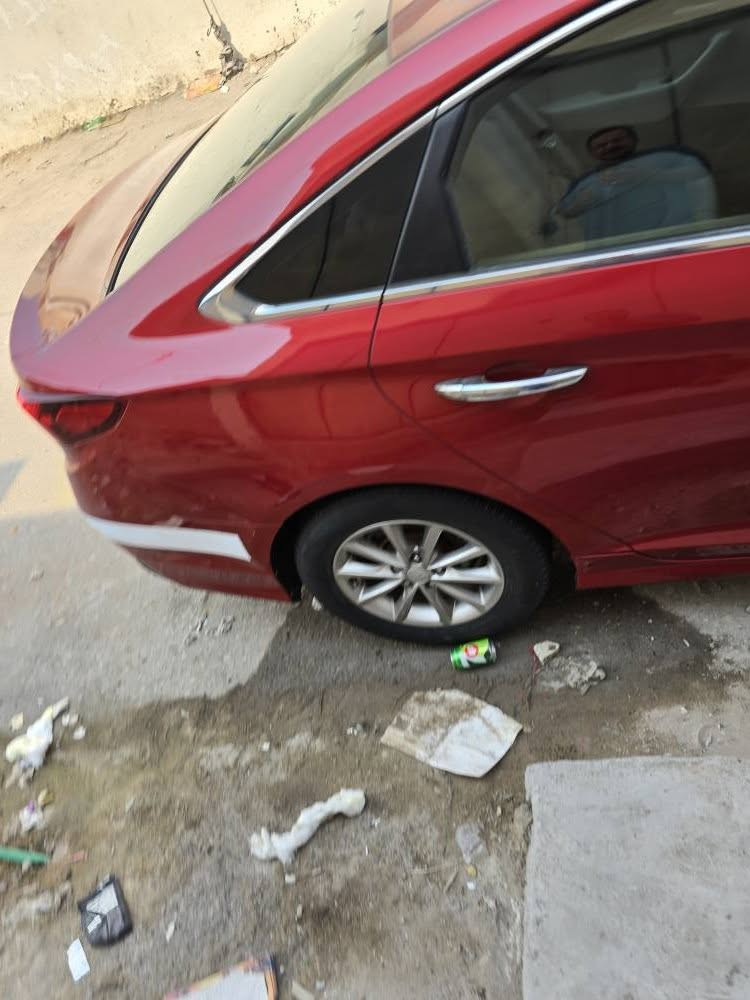 السلام عليكم من رخصه الاخوه الادمنه 
البيع سوناتا بسمي موديل 2018 شكل ال 20 محرك 2400 حادثها كلش حلو جاملغ وبنيد بدون ضرر شاصي بدون ضرر الغد فقط ٣طعتين والباقي كفاله عامه شرط الفحص محرك مامفتوح ولاكير السياره ع البلاد كامره دواره شاشه بلاديه تحكمات ستيرن تبريد نقطه عمياء جديده بمعنه الكلمه ستخدام شخصي جاهزه حداده محرك كير تبريد طخم تاير رقم نكليزي الجديد وسنويه جديده وهزه السعر 122 العنوان البصره *********** البصرة, العراق
