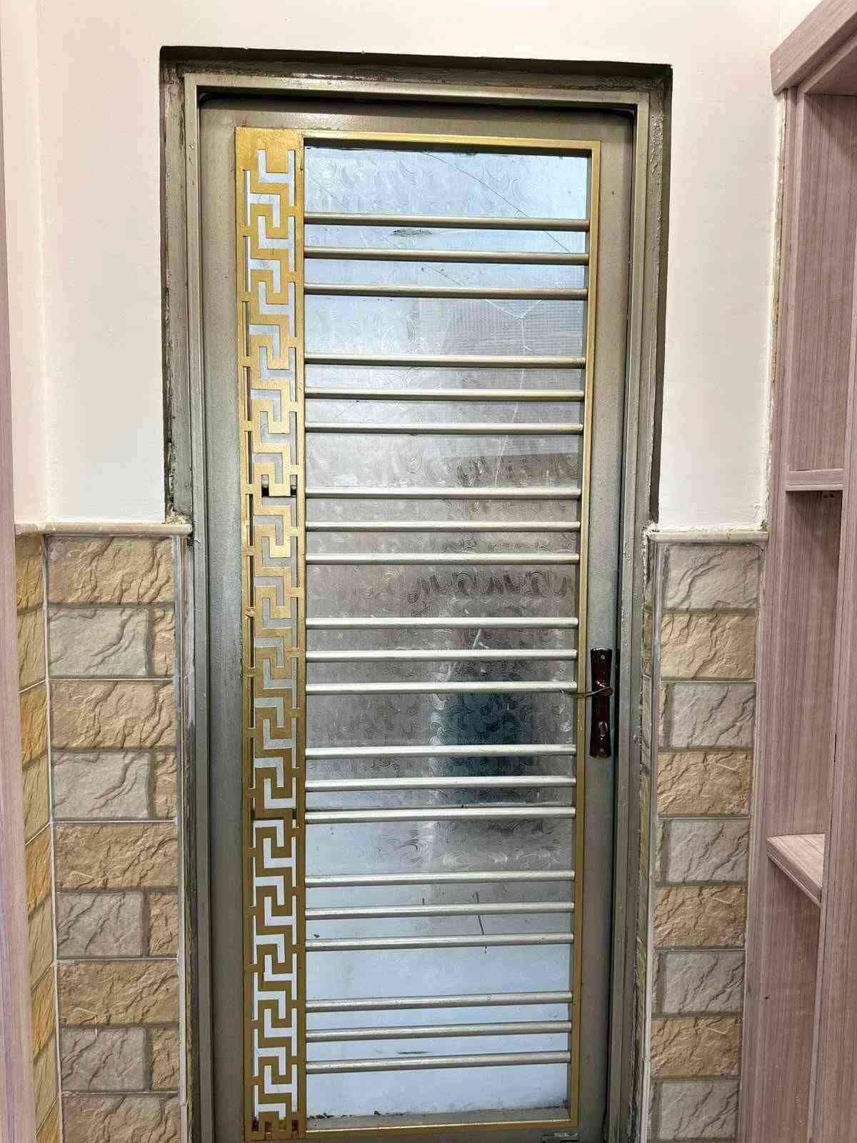 🏡دار  للبيع  التعليم العالي جمعية تربيه رابعه 
💎على شارع بعرض /15/متر موقع مميز جدأ
🏠 المواصفات: 2غرف نوم هول ستقبال مطبخ صحيات 
📐 المساحة: 150م² واجهة7/5
🏢 الطابق بناء فول  ملاحضه دار مطلوب الجمعية 21 مليون طلب ينزل من سعر كلي 💵
☀️ الاتجاه: غروب 
📜 الملكية: وصل جمعية تربيه 
⭐ فرصة مميزة للسكن 

📞 للاستفسار والتواصل المباشر:
مكتب عين الوطن  للعقارات 
📱***********
📱***********

🔑 سايدين التعليم العالي مكتب عين الوطن
