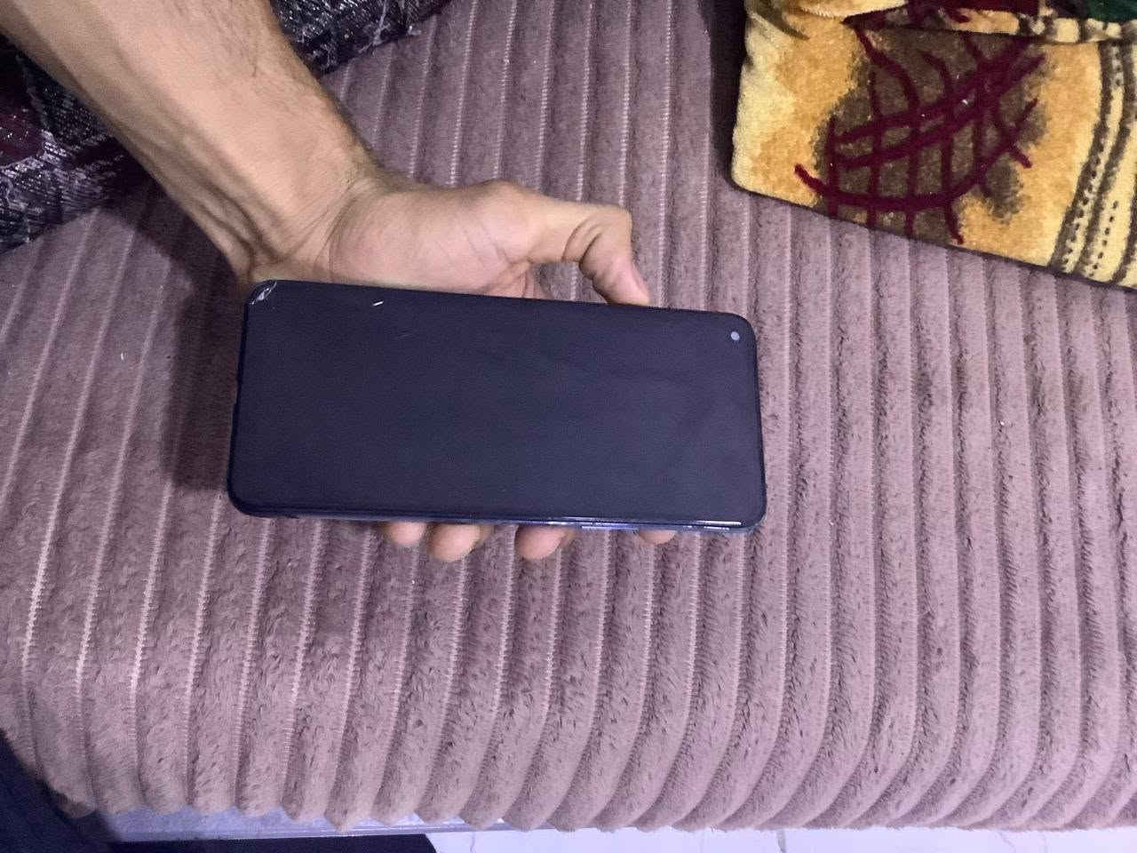 نوت 7 جهاز نضيف
ذاكره 128 
سيم صوت كامرات كله شرط شغال 
سعر 80
وتساب ***********
