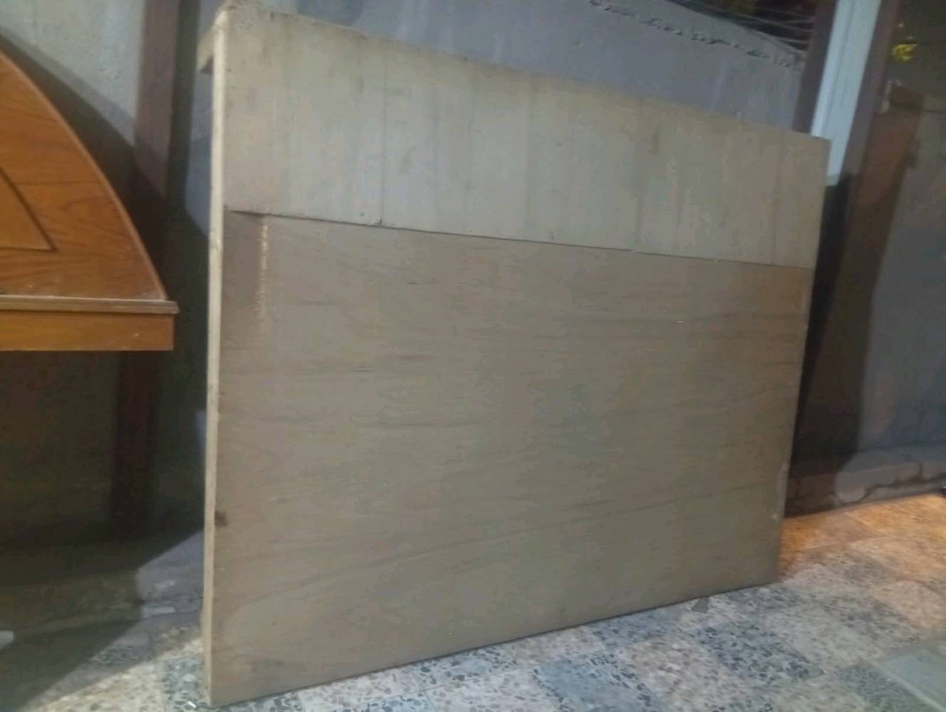 سرير صاج للبيع هاي الي بالصوره التاج الجبير والقاعده شبه جديدات، التاج الصغير مكسور يحتاجله غره والخشبيتين موجودات ما مصورتهن السعر 60 وبي مجال البصرة حي للجامعه للتواصل واتساب ***********