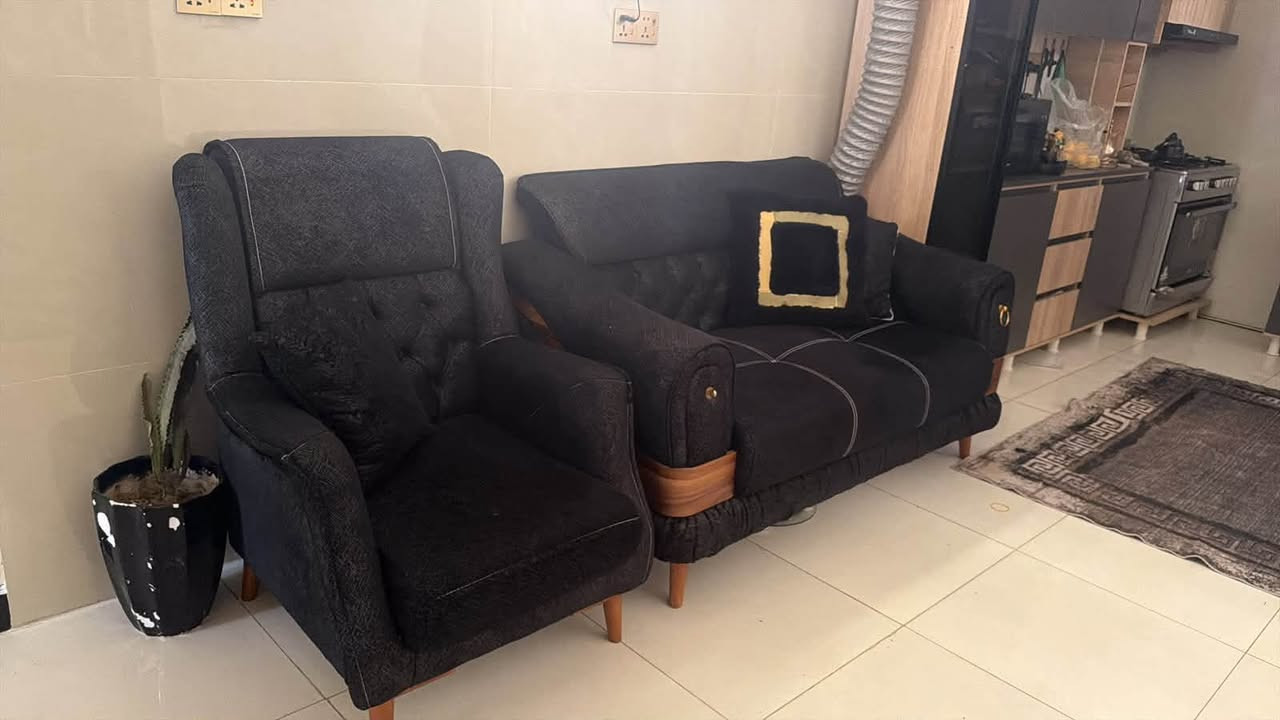 قطع للبيع
ميز بلازما ٧٥
وتخم ١٠مقعد ٦٠٠
وبردات سجة ٥قطع تفصال ب ٢٥٠ 
والطبلة ويه التخم هدية 
وكلشي بي مجال ماعده التخم قفل الي يريد يتواصل ويه الرقم الاتي 
***********
