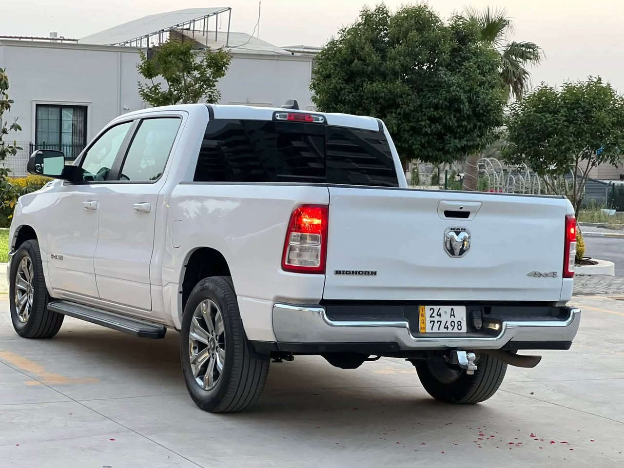 سعر بلاشش ٢٦٠$ 
دوج رام موديل 2022
باب طويل بودي قصير / مرغوب 
بدون صبغ وبدون ايرباك
6 بستن دبل اكسل
محرك ٣.٦ لتر
رادار امامي 
حساس امامي وخلفي
لايتات زينون 
كشنات كهربائي 
كشنات هيتر
 واستيرن هيتر
تشغيل عن بعد
صندوق كهرباي
ماشيه 76 الف
كير مكينه كلها بشرط مامفتوح سيارة
 بدون مصرف
سنويه ورقم كلها جديد 
رقم تلفون / ***********

