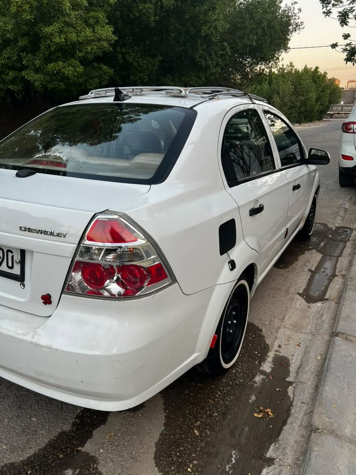 للبيع افيو موديل 2011 
السياره مكفوله من الضربه والتبديل والفتح والصبغ ماعده بارد حتى سونار بيه مكينه كير حداديه تبريد تخم تاير مدوشمه كشنات وكاعيه وجنطه شاشه كامره رقم بغداد نكليزي بسمي مكان السياره نجف السعر 80 وبيه مجال 
الاستفسار اتصل ع الرقم ***********
مكلف بنشره
