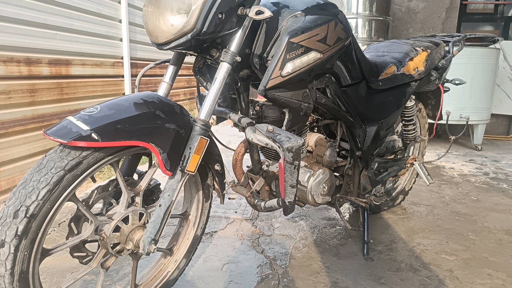 ماكس • لاطشه • بدها تايرات