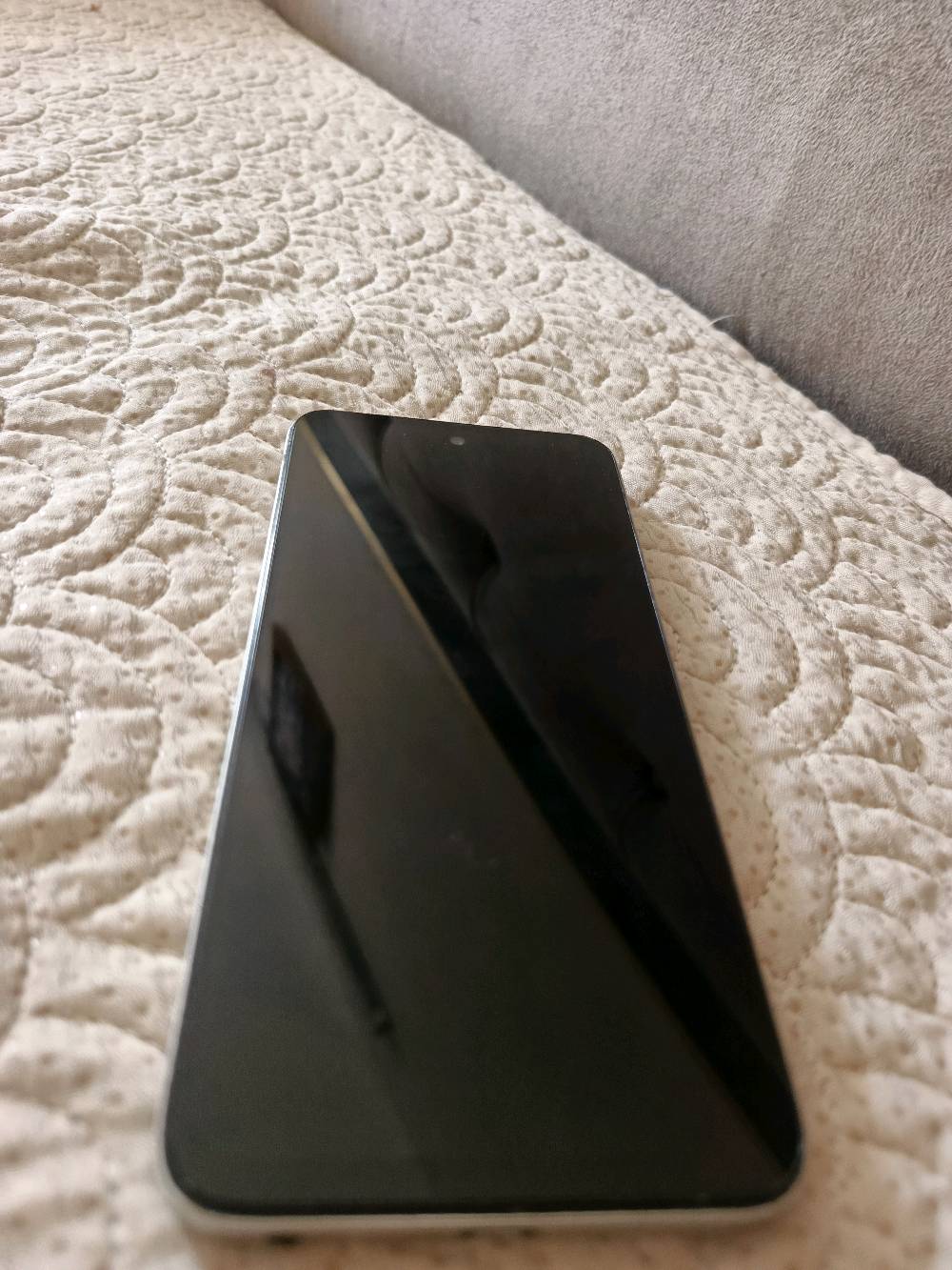 سلام عليكم شلونكم حبايب جهاز lnfnix smart10 plus  ذاكرة ١٢٨ مشحون بس مرتين جهاز يشغل ٦٠فريم بلبوبجي شخط ما مشخوط ملحقاتة شاحنة وكيبل ولزكة وحافضة وكارتونتة موجودة وجديدة سعرة بس ١٥٠ وبي مجال للشراية