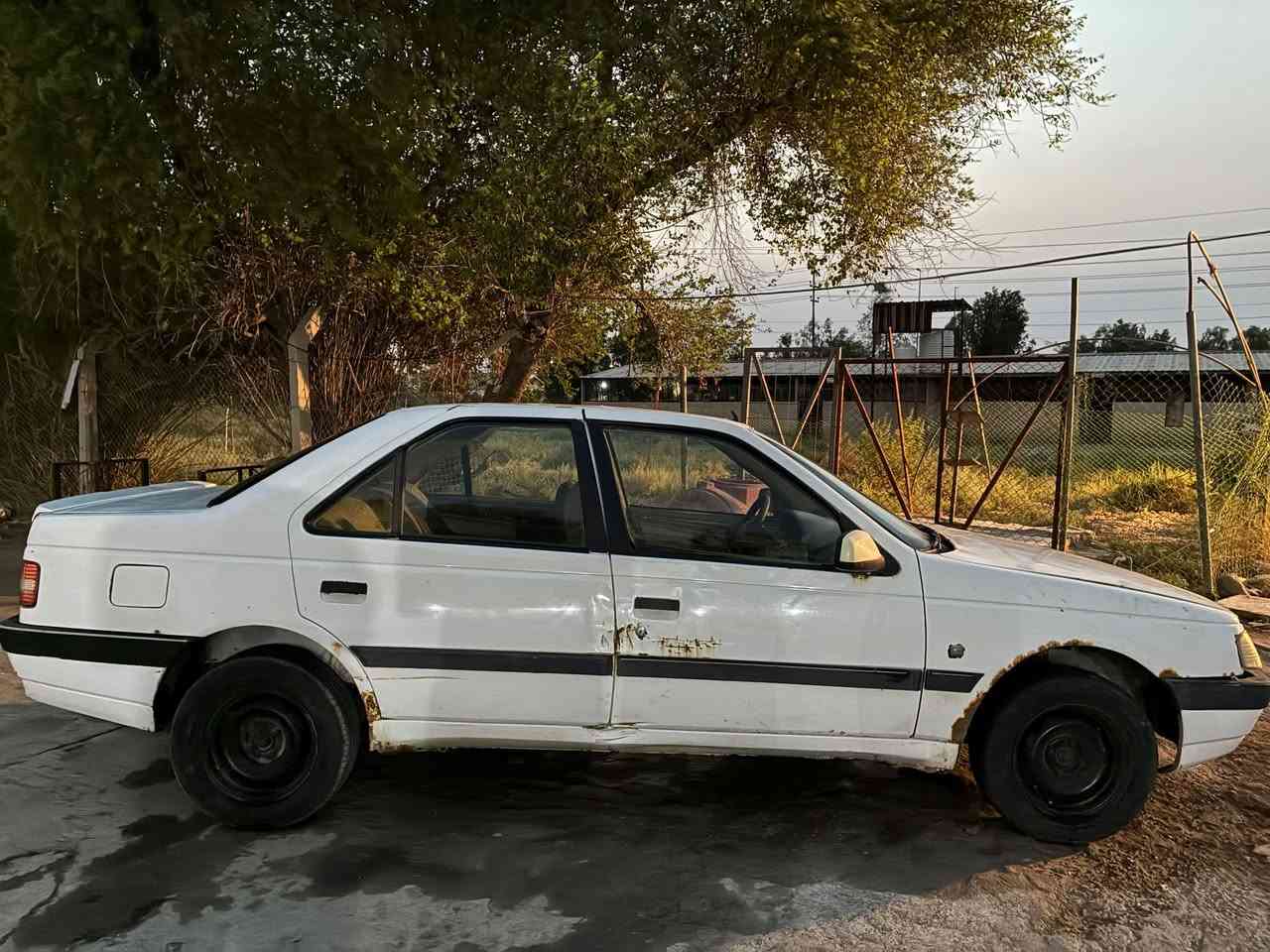 ابيجو 405رقم بغداد مكينه وكير كفاله راعيه موجود بيع اقصاد 26تدفع نص مبلغ والباقي حسب الاتفاق موجوده بلبصرة شراي يجي خاص ***********
