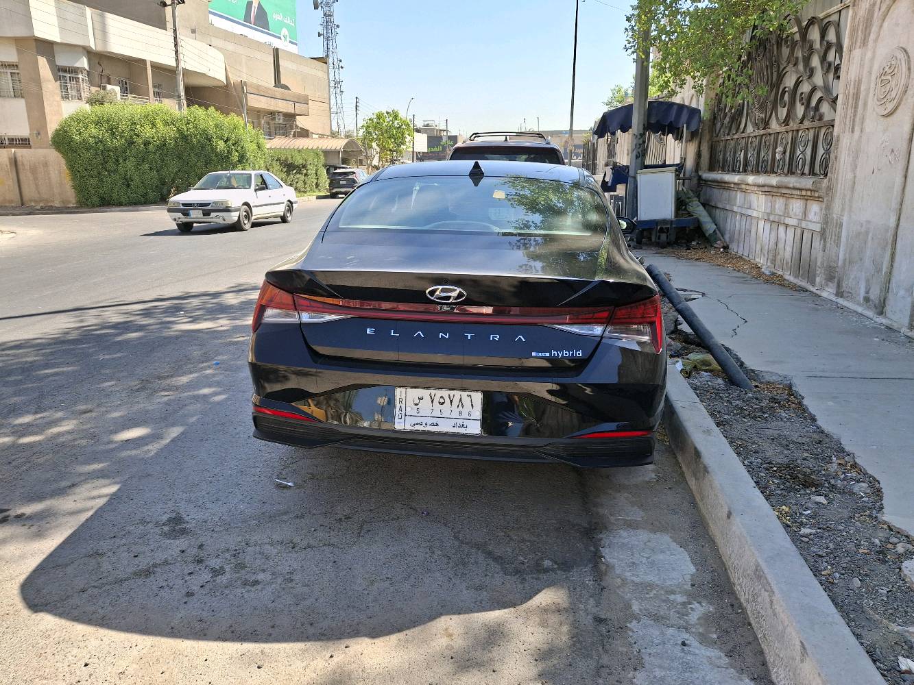 هونداي النترا ٢٠٢٣ وارد أمريكي حادث امامي من الجهة اليمنى فقط تبديل البنيد باخر بلادي نفس اللون
مواصفات بلو
بصمة 
تشغيل عن بعد 
قيادة ذاتية
تحديد مسار
رادارات جانبية وامامي 
فتح الصندوق عند الاقتراب
تدفئة الكانات الأمامية
السعر ١٦٠ ورقة وبها مجال