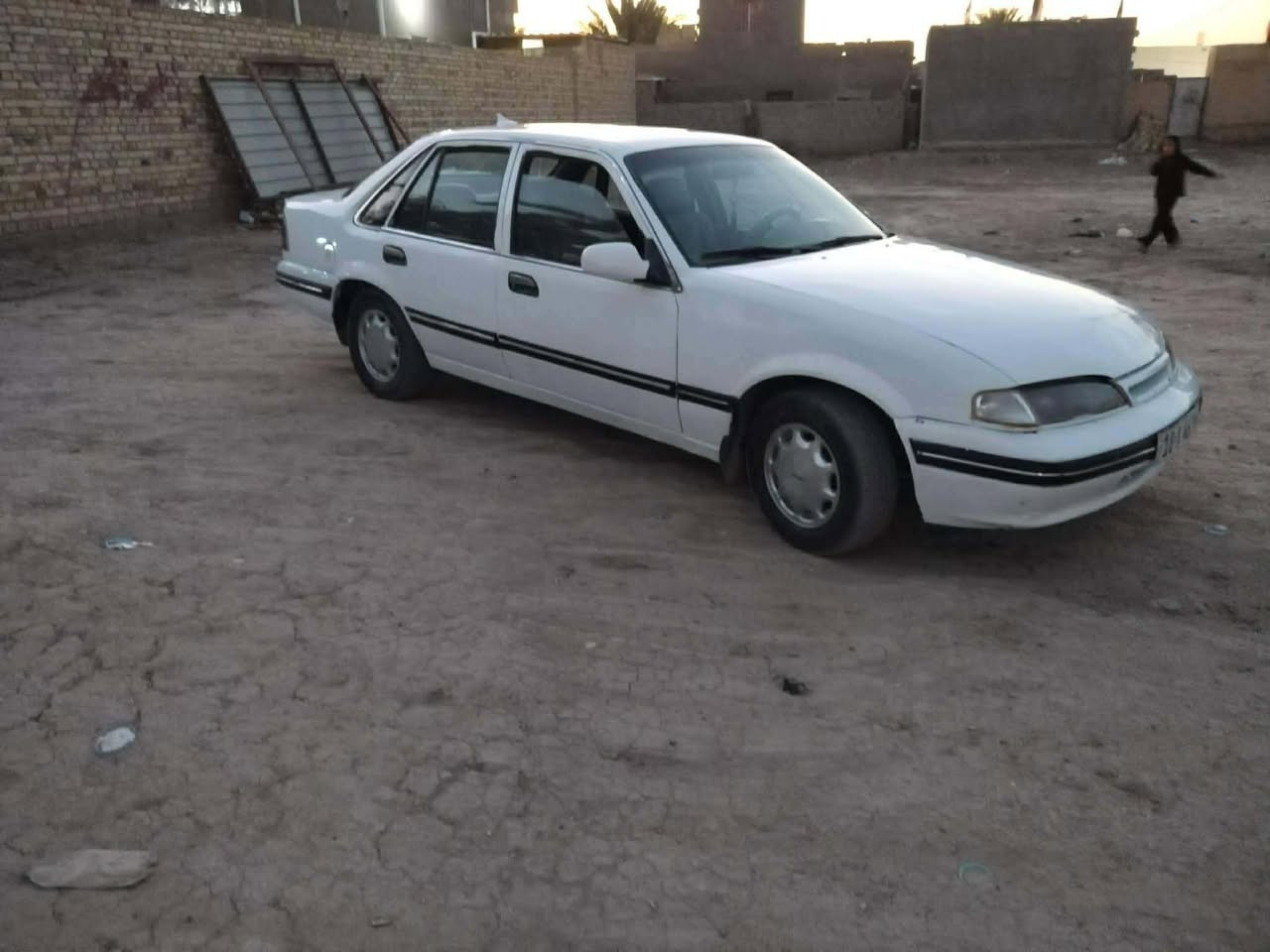السلام عليكم برنس للبيع رقم بابل م 95 دولي سنويه جديدة مكينه مفتوح وكير اوتو مكفولات حداديه وتخم تاير جديد سياره جاهزة شرط التحويل والتراي السعر 26 وبيه مجال المكان بابل الطليعه للاتصال ***********
