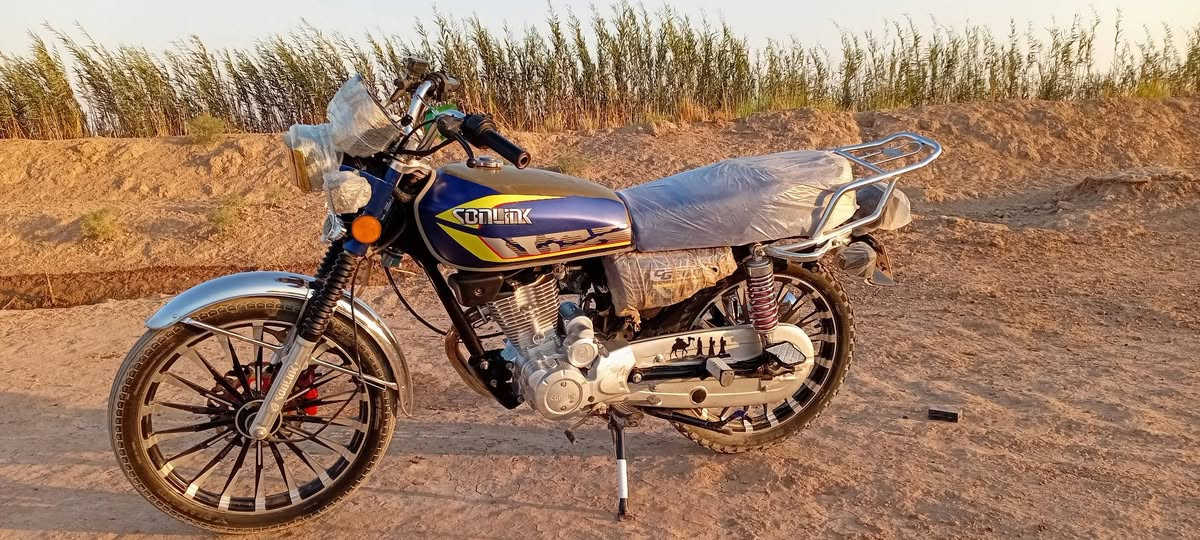 السلام عليكم دراجه موديل 25سونك محرك 200 تشغيل عن بعد دشبول إلكتروني يحول مقاطع مكفوله مكان ناحيه الدبوني  *********** ،***********
