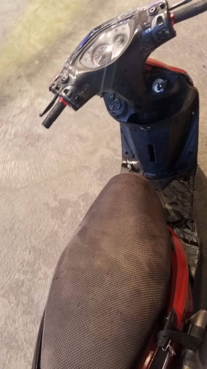 دراجـة نوع ثعلب 🛵
. 
بيها نقوصات❗❗
. 
. قبق مال هندر(فقط يحتاجلة براغي)

. بريك خلفي 

. للأستفـسار ❗
«***********»
مكاني (بغداد.   الغزالية) 
السعر(250 ) وبيها مجال للطيبين
