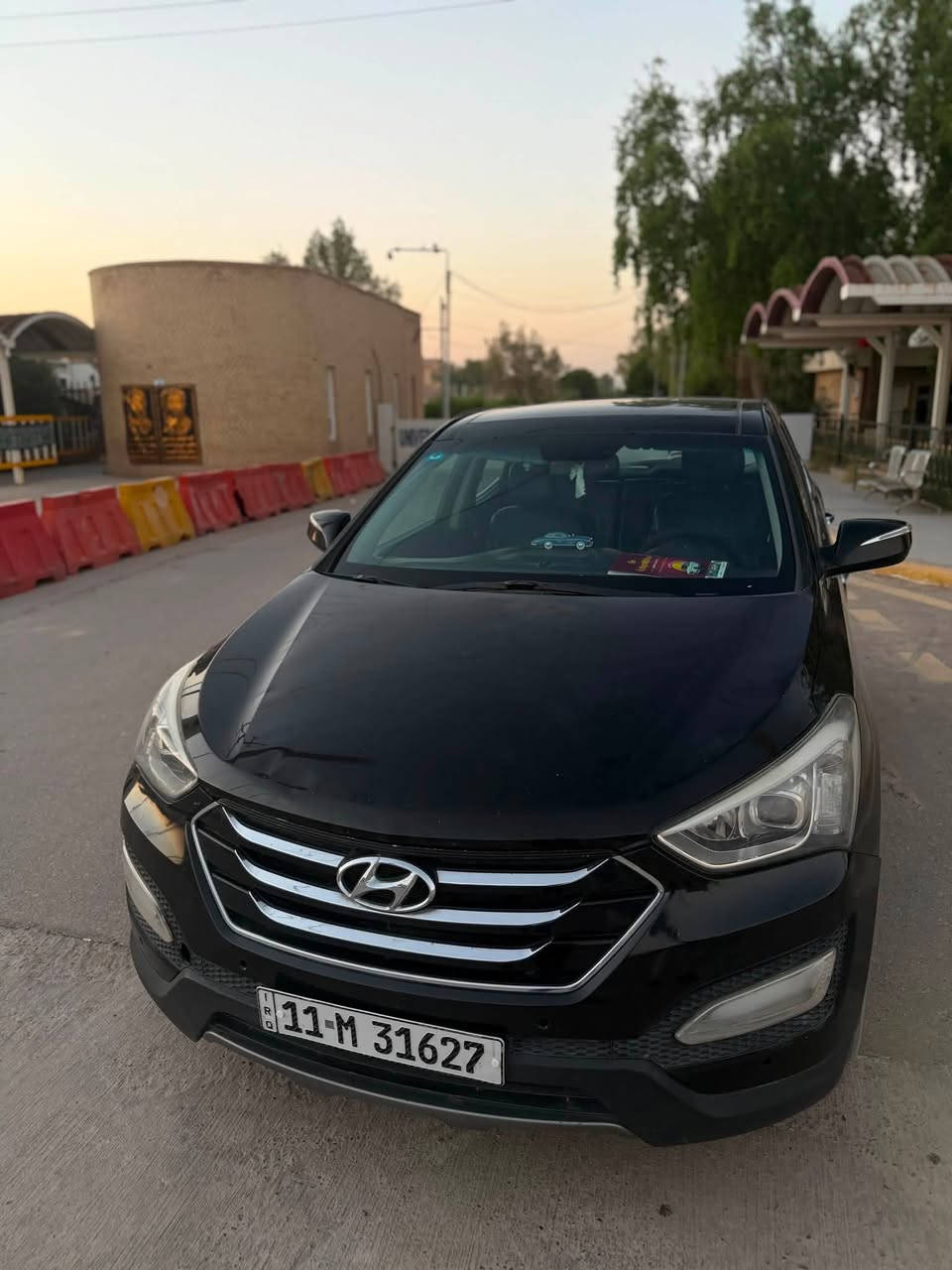 نوع السيارة سنتافي فول موصفاتvip
باسمي مداور  ثاني يوم  (Santa Fe). 💸 
السعر:(110)وبيها مجال 
الموديل: 2013. رقم جديد  
 اللون: اسود 
 الرقم: بغداد
 الملكية: السيارة باسمي فول بصمة فتحه 
المحرك 4 سلندر خمسه راكب
السونار مرفق
 الموقع والمعاينة: الديوانية
📝
📞 للتواصل والاستفسار:***********
