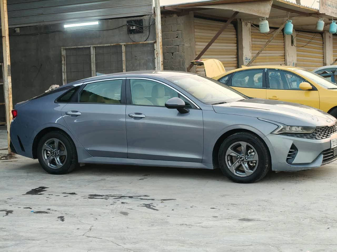 يالله سلام عليكم 
كي فايف k5
رقم بغداد 
ضرر بسيط جداً
بنيد صبغ 
وبارد بل جاملغ خلفي 
بدون دواخل كير محرك 
كفاله 
بسمنه 
جاهزه من كلشي 
للتواصل 

***********
السعر ب 138 وبيها مجال حك الجيه

