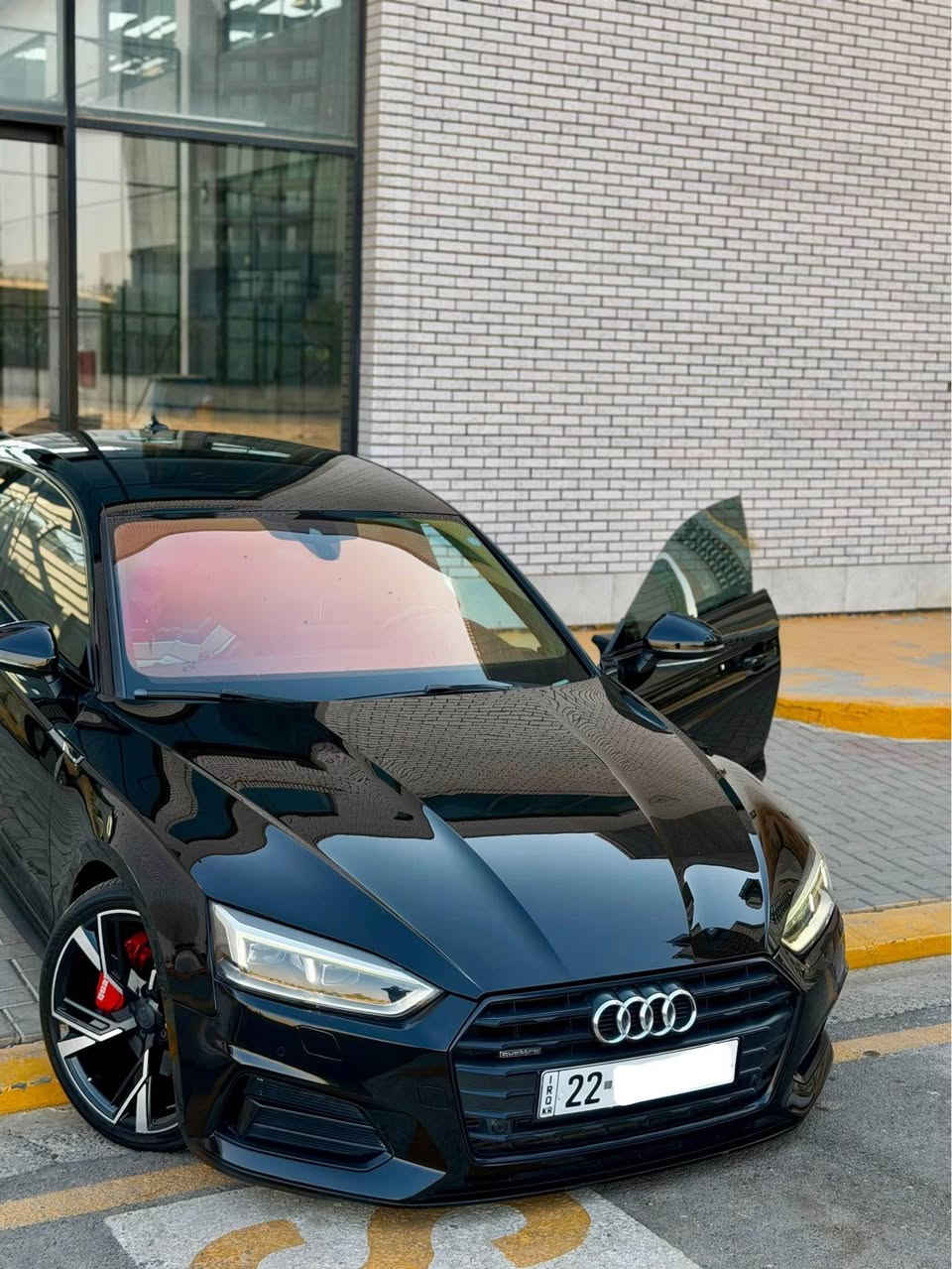بسم الله الرحمان الرحيم..بيع و مراوس رقم اربيل سليماني فقط..
صاروووووووخ ارضييي...🚀🚀كيج 300
ماكوو اخته وحيد بهاي موديل و مواصفات و الماني 
بودي كت RS....
مواصفات....1️⃣
سياره قليل مصرف بنزين اقتصادي و قوي...
Audi A5 qauttro daynamic E-tron..📦🖤
عليها محرك كولف R بلادي و سستم جديد...🆕
مواصفات الماني ضمان دولي....✅✔️
سياره دفع رباعي....
كير محرك كهرابايات كله بشرط....
بس لايتات امامي بيها هواي مواصفات..
يطفي فول من يجي كدامك سياره و يرجع يشتغل يصعد ينزل ويا ستيرن يدور بل مطر غير شي بليل و نهار هم بغير سستم يشتغل...
كشنات سياحي...جلد و شاموو
دسكات و دبو مال بنج Sline معروف جبير....
تيريد مركزي و تبريد ورا هم لمس بكيفك برد او حار.. وكدام هم لمس..
مرايه شفط و هيتر و نقطه عمياء
اوتو هولد...
اوتو ستارت...
صندوق شفط...
كير ٣ نوع عادي سبورت توماتيك...
٥ مود لقياده سياره
...Auto...daynamic...sport...comfort...EFFICIENCY
تحديد صرعه...  ٢ نوع...
كيج نص اليكتروني...
١٠ سماعات سستم مميز صوت يخبل..
فوول ماعد بانوراما... و الي جناي يعرف اسعارهم..
رادارات و حساسات و
بعد كومه مواصفات لتفاصيل اكثر خابر واتساب...
تحويل غرامه ثاني يوم بشرط....
سياره بيها قطع وحد و ربع بدون شواصي و ايرباك..حادث ب المانيا...٢-٣ pdr...شبر...
سنوي هزه فحص رقم كلشي سنوي جديد حتى ٢٠٣٠
و انزل سعر مناسب...١٧٤ ورقه و مجال للطيبين 
وماعتقد اكو هيج نظافة وسعر بهذا الحجم والي ميعجبة البوست يعبره
بدون كلام جانبي رجاءاً رجاءاً
واتساب....👇🏻👇🏻📞📞
☎️📞.......***********........📞☎️ أربيل, العراق
