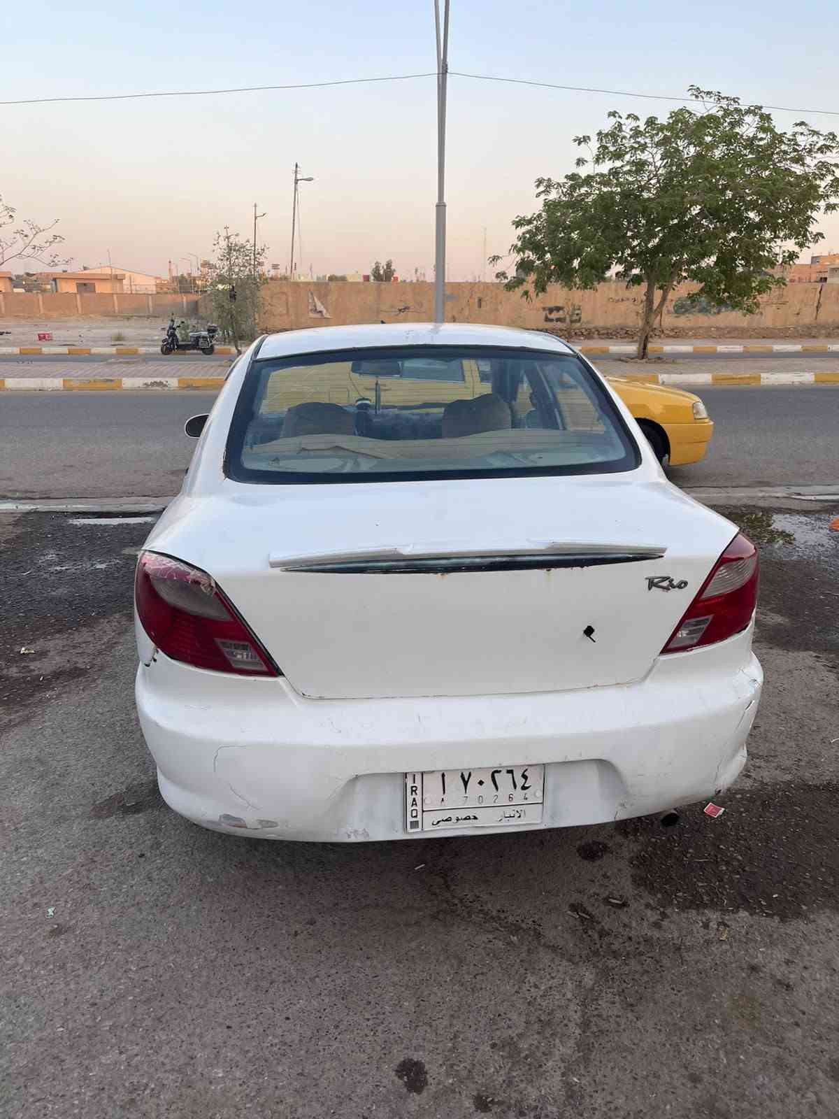 سلام عليكم كيا ريو موديل 2000 مكينه 1600
كير ومكينه حاويه صدر خلفي امامي جديد جام كهرباء 
رقم لانبار سنويه لل 29 تحويل سعر 30وبيها مجال 
مكان السياره لانبار قضاء هيت 
‏‪***********‬‏
