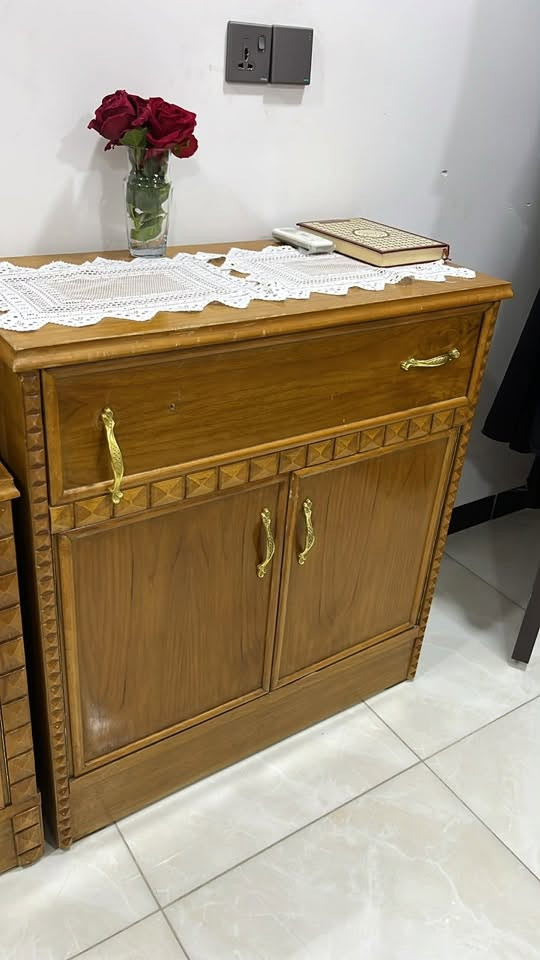 غرفه صاج عراقي 8 قطع للبيع بسعر 900 وبيها مجال بسيط  للتواصل واتساب ***********
