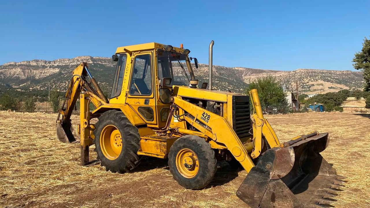 شۆفڵ و حەفارە بۆ فرۆشتن
Caterpillar 428
مۆدێل ١٩٩٥
کتابی مزایدەیە
ئەکسلیپێشەوەیzf
دەبڵ ئەکسلە
کێلەی پێشەوەی سڵایدە
تایەی دواوەی تازەیە
بوخاری نییە
زۆر پاکو جوان ماوەتەوە
سعر٧٥
ژم***********
