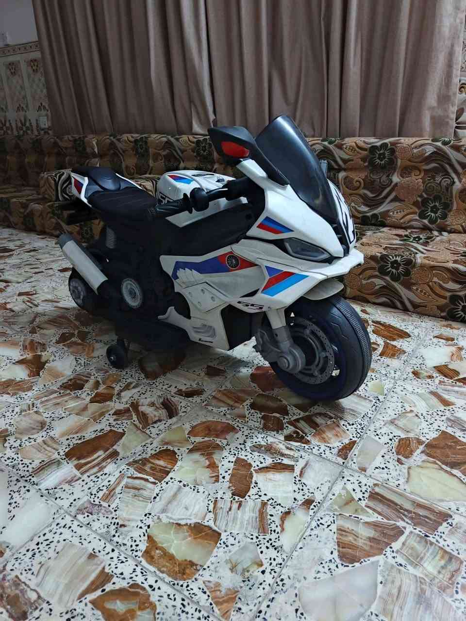 السلام عليكم دراجة شحن جديدة كلش نظيفة سعرها 150 وبيها مجال للطيبين رقم الهاتف*********** بغداد
